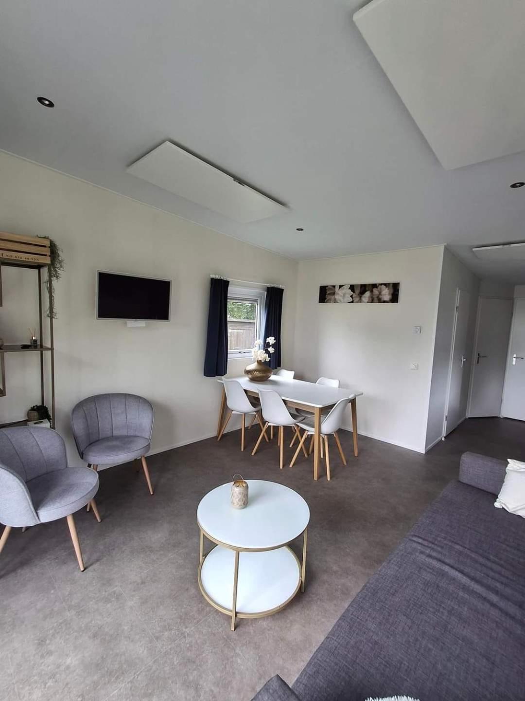 Chalet Babbelaar 6 - Premium Locatie Lauwersoog Exterior foto